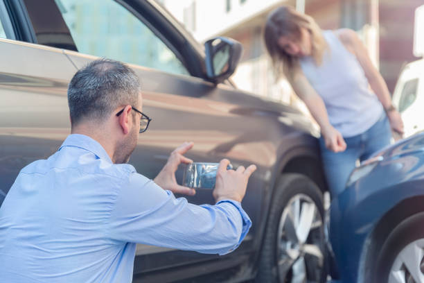 Professional Full Coverage Car Insurance technician working in Waverly, IA